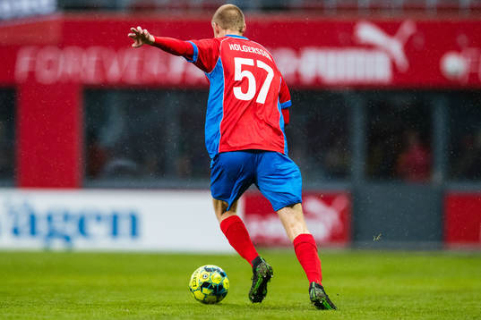Helsingborgs Markus Holgersson i en jubileumströja