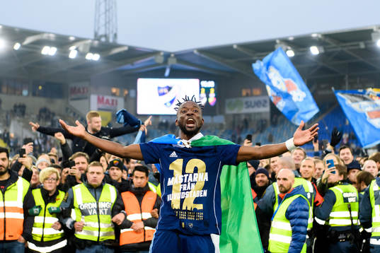 Djurgårdens Mohamed Buya Turay jublar