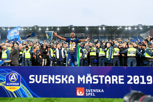 Djurgårdens Mohamed Buya Turay jublar