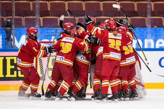 Smålands spelarna jublar