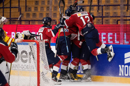 Stockholm Nords  spelarna jublar