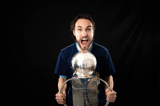 Djurgårdens Kevin Walker jublar med Lennart Johanssons