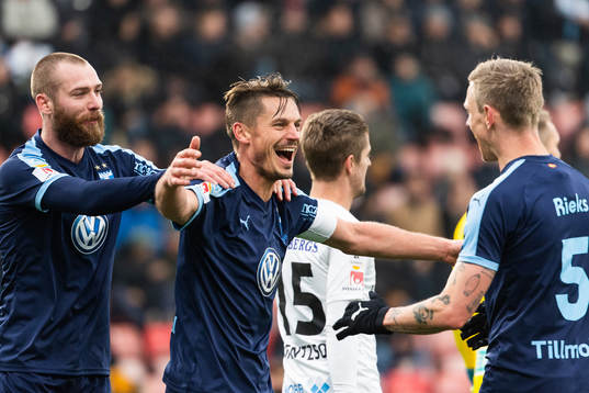 Malmö FFs Markus Rosenberg jublar efter att han gjort 0-5