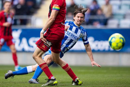 IFK Göteborgs Lasse Vibe med ett skott