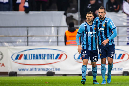 Djurgårdens Jesper Karlström och Emir Kujovic jublar