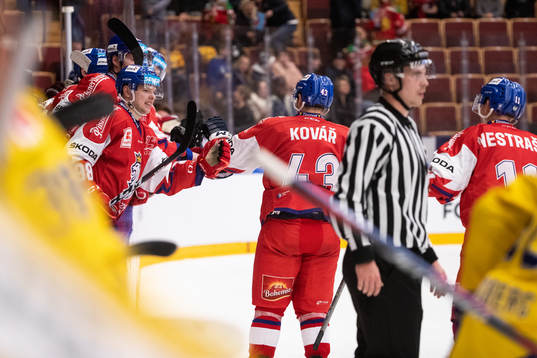 Jan Kovar of Czech Republic  cheering