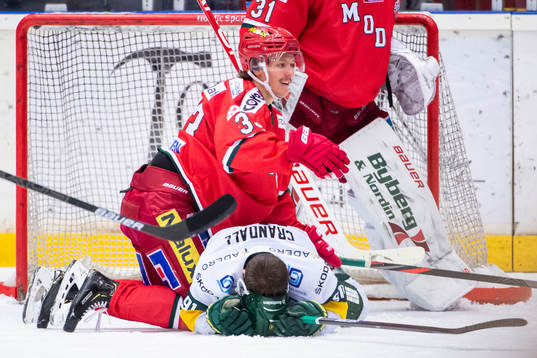 Modos Victor Berglund och Björklövens Justin Crandall