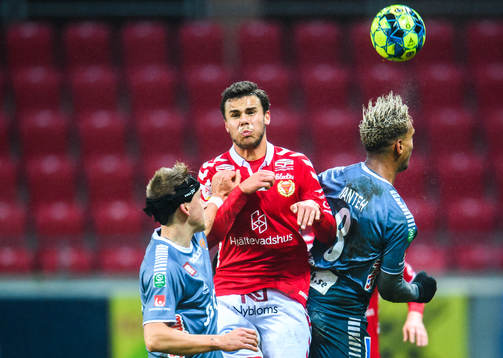 Kalmars Herman Hallberg och Brages Seth Kanteh Hellberg