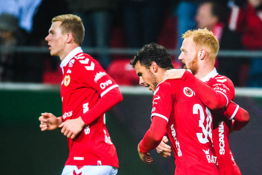 Kalmars Herman Hallberg och Nils Fröling jublar efter 2-0