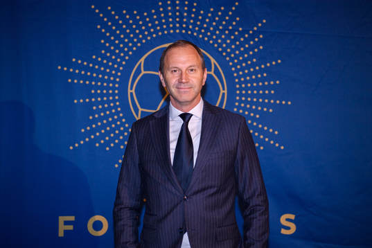 Domare Jonas Eriksson anländer till Fotbollsgalan den 11 november 2019 i Stockholm.