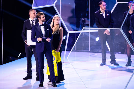 Sofie Nehvonen och Jeff Tössberg från Gatans Lag, pristagare av 2019 års Number 10 stipendium från 10Foundation