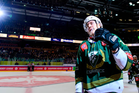 Victor Ejdsell of Färjestad celebrates