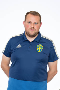 Jens Karlsson, tränare i P17-landslaget poserar för porträtt den 12 november 2019 i Stockholm.