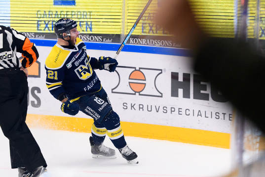 s Christian Sandberg jublar