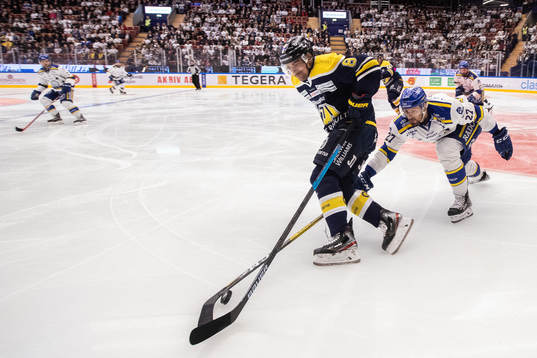 s Nils Andersson och Leksands Marek Hrivik