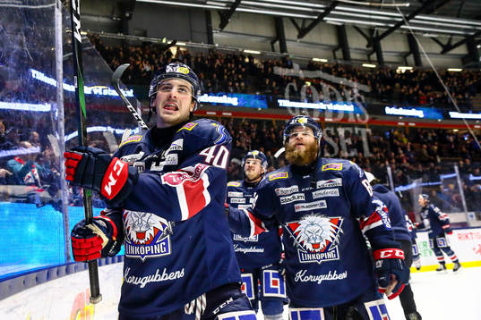 Linköpings Adam Helewka och Jimmy Andersson jublar
