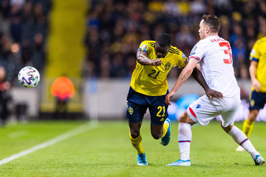 Ken Sema of Sweden and Viljormur Davidsen of Faroe Islands