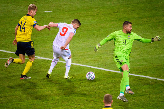 Gilli Rólantsson of Faroe Islands against Filip Helander