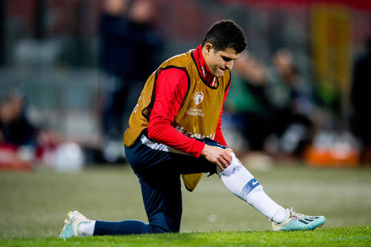 Tarik Elyounoussi of Norway warms up
