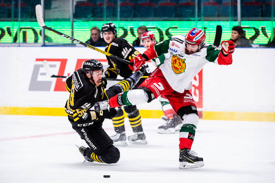 s Robin Jacobsson och Moras Niki Petti