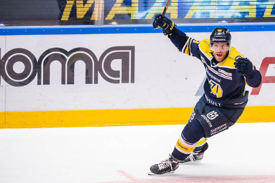 s Joakim Andersson jublar