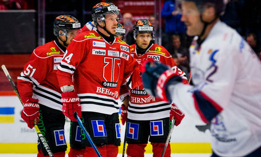 Örebros Kristian Näkyvä jublar med Shane Harper och Ryan