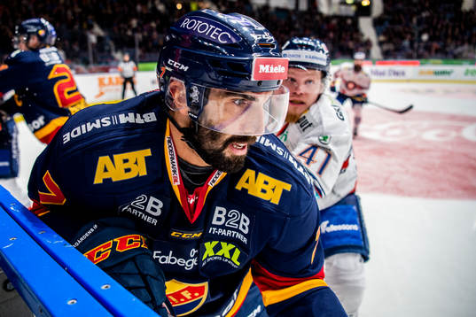 Djurgårdens Jason Garrison och Växjös Ludvig Nilsson