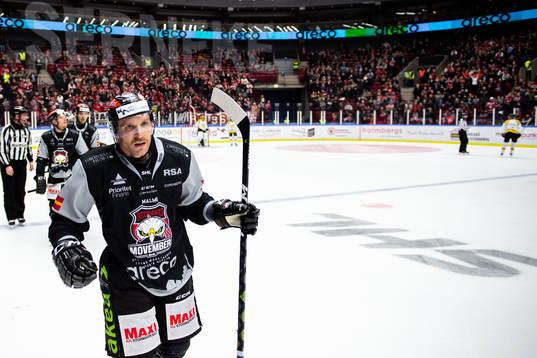 Malmö Redhawks Frederik Storm jublar