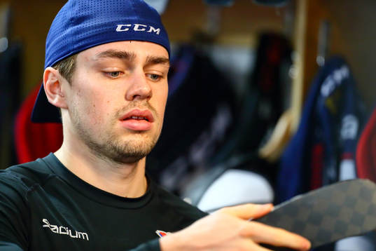 Linköpings Filip Karlsson före ishockeymatchen i SHL