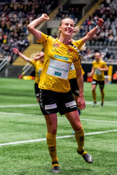 Anja Sønstevold of LSK Kvinner celebrates after scoring 5-1
