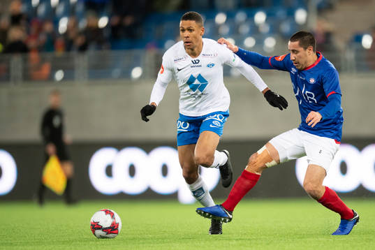 Mathis Bolly of Molde and Efrain Juarez of Vålerenga during the Eliteserien match between Vålerenga and Molde on November 24, 2019 in Oslo.
