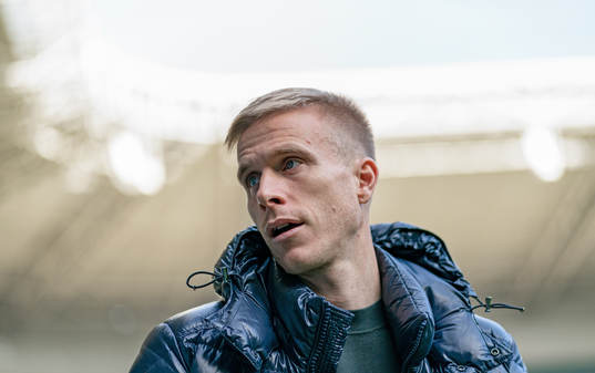 Bla gjennom flere bilder av Fotboll, Bundesliga, Oscar Wendt