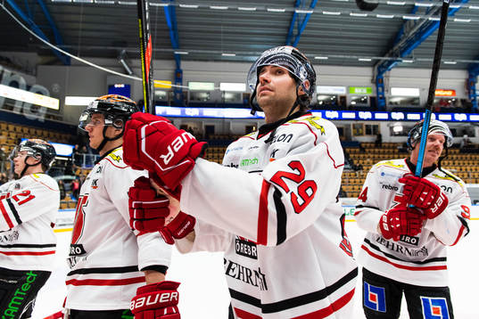 Örebros Ludvig Rensfeldt jublar