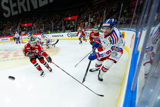 Oskarshamns Robin Söderqvist och Frölundas Samuel Fagemo