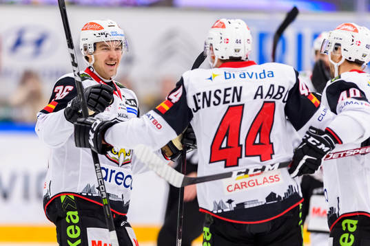 Malmö Redhawks Matias Myttynen jublar