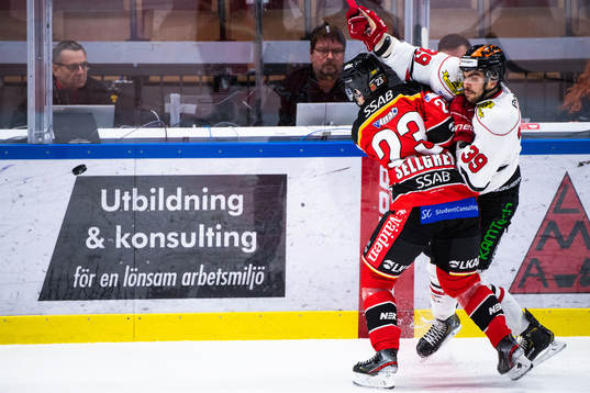 Luleås Jesper Sellgren och Örebros Jordan Boucher