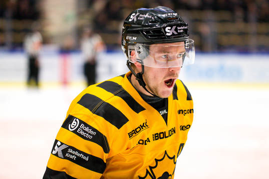 Skellefteås Jonathan Pudas jublar