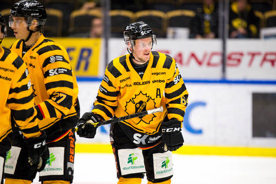 Skellefteås Jonathan Pudas jublar