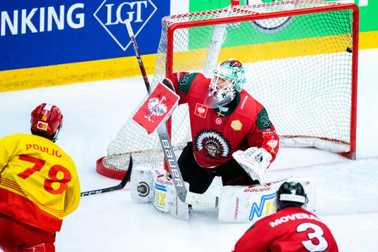Marc-Antoine Pouliot of Biel-Bienne scores the 0-3 goal