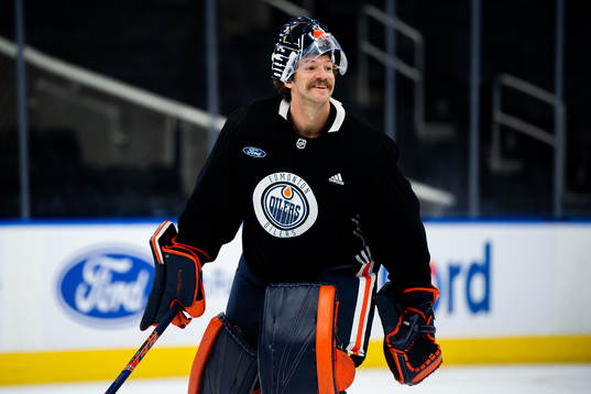 goaltender Mike Smith of the Edmonton Oilers