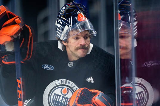 goaltender Mike Smith of the Edmonton Oilers