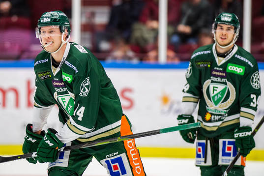 Färjestads Victor Ejdsell jublar