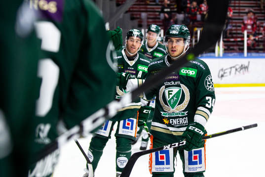 Färjestads Michael Lindqvist jublar