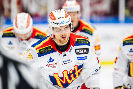 Malmö Redhawks Max Görtz jublar
