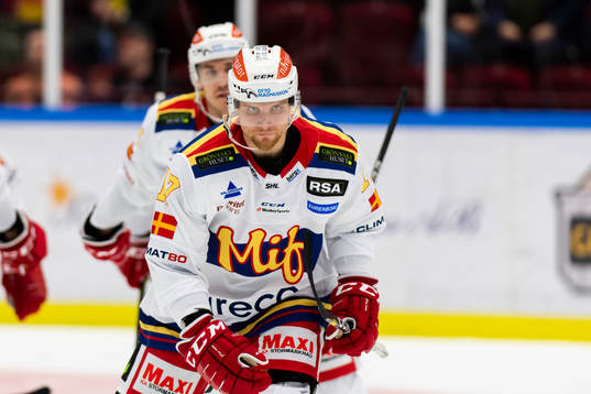 Malmö Redhawks Max Görtz jublar