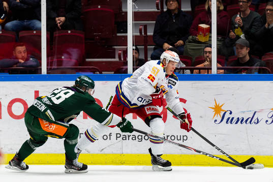 Malmö Redhawks Emil Sylvegård och Färjestads Linus