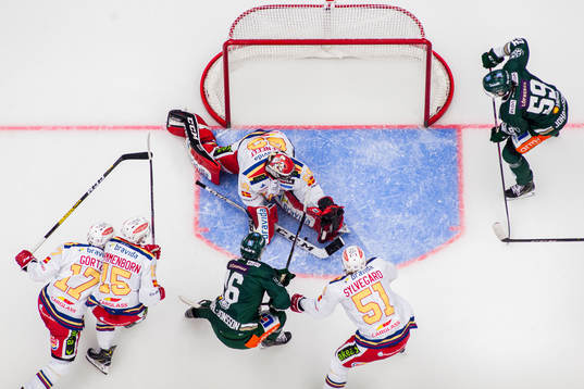 Malmö Redhawks målvakt Oscar Alsenfelt och Färjestads