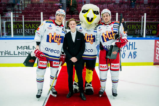 Matchvärd Spirit of Hven representant Charlie Molin med