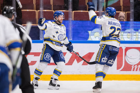 Leksands Linus Persson jublar