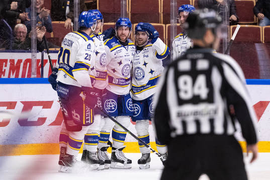 Leksands Linus Persson jublar